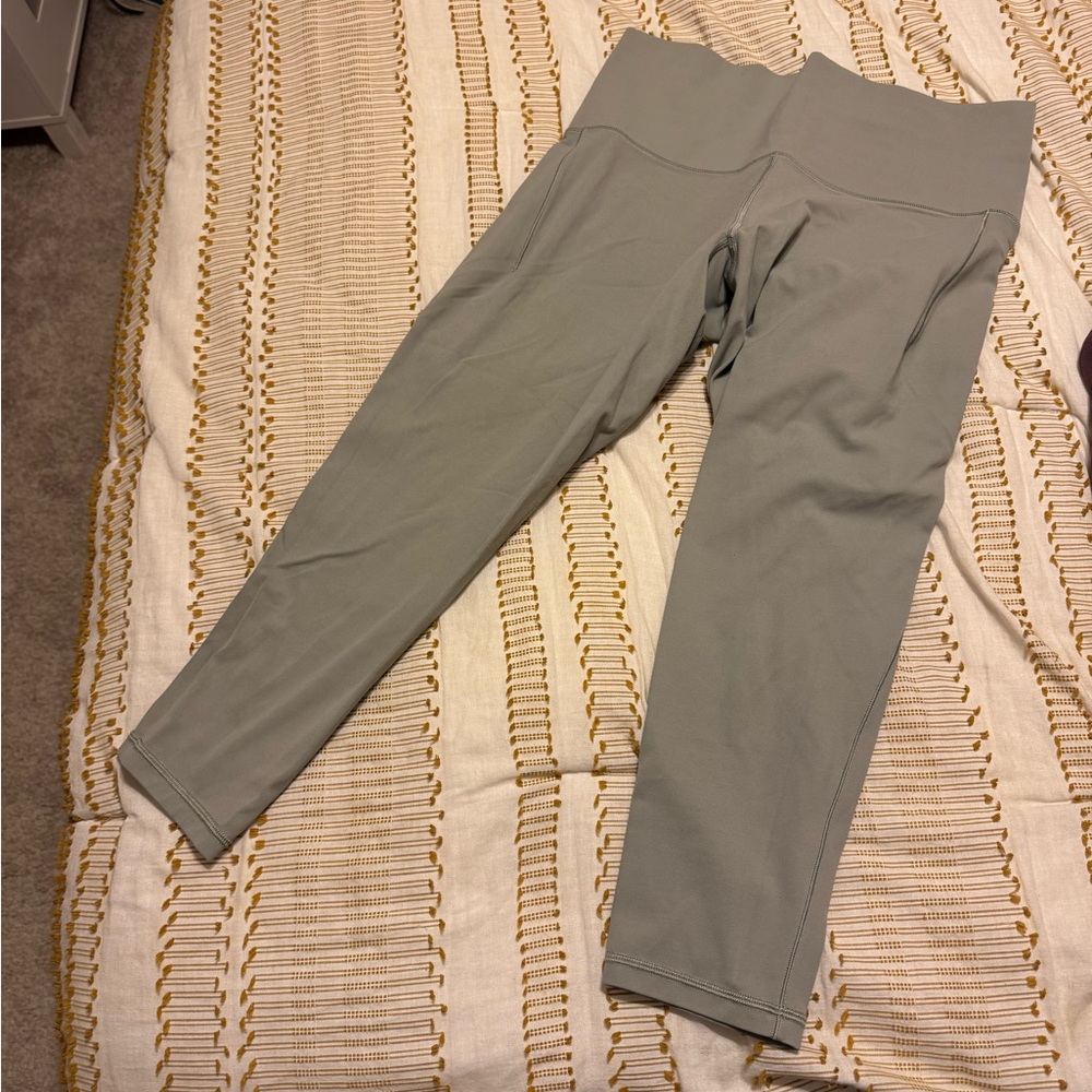 Athleta Olive High-Waisted salutation 7/8 Leggings